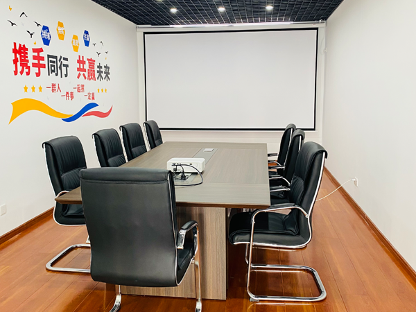 星科環保空調,工業省電空調工廠-武漢運營中心會議室